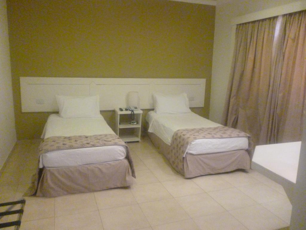 Hotel Anaca Sao Carlos Bilik gambar